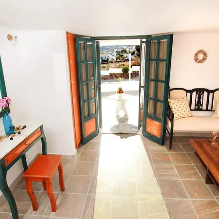 Guest house The Fisherman's House Santorini 3*